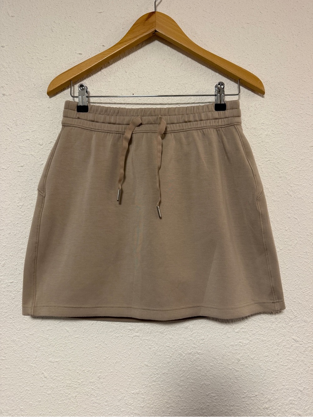 Spanx Air essentials skort Kakhi medium